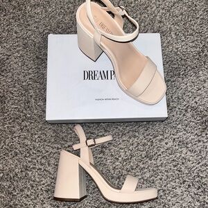 DREAM PAIRS Nude Chunky Platform Heels Size 8.5